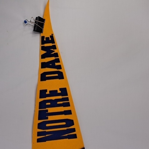 Vintage 1950's University of Notre Dame full size felt collegiate pennant - Picture 3 of 4